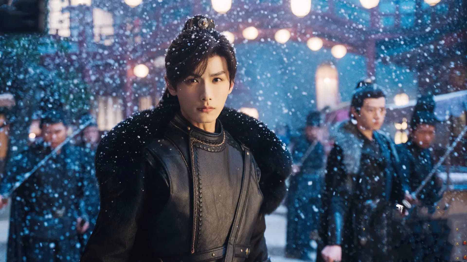 唐千月受伤倒在血泊中凌长风焦急救助的虐心画面