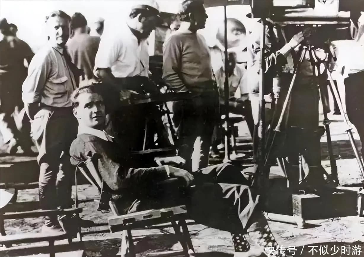 霍华德·休斯早期投身电影制作