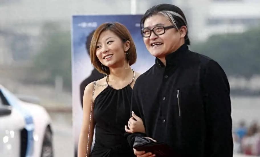 演都不演了!刘欢女儿大婚不到24小时,恶心的一幕出现了