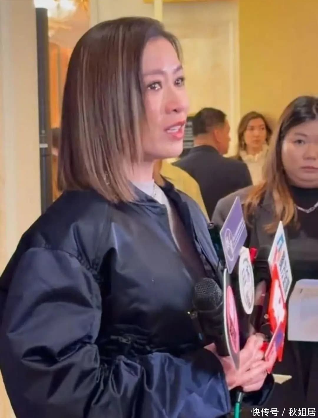 佘诗曼与许绍雄剧照及生活合影展现深厚情谊