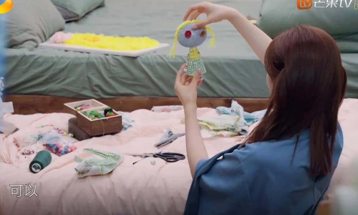 杨超越做农活干练娴熟被赞干活系爱豆