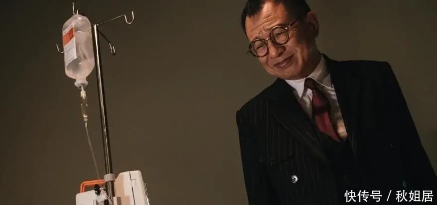 许绍雄与妻子龙嬿的结婚纪念照片