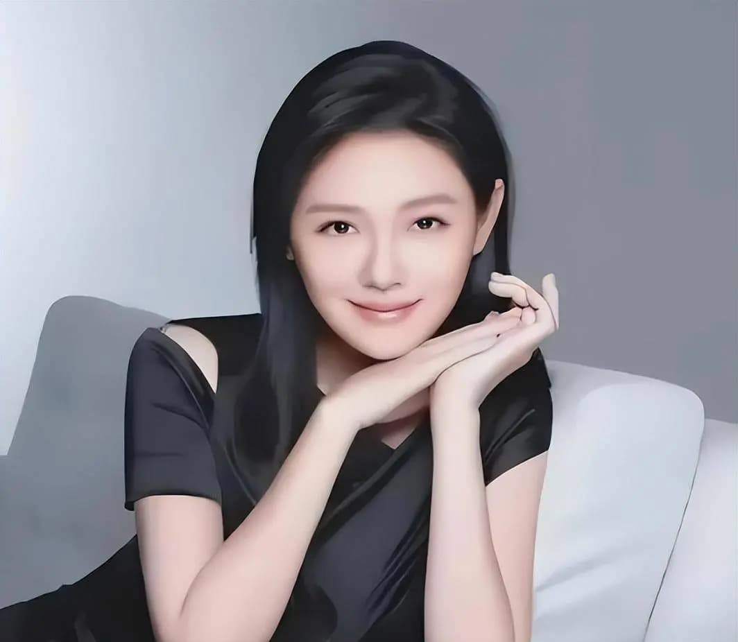 大S尝试极端减肥法导致胃炎