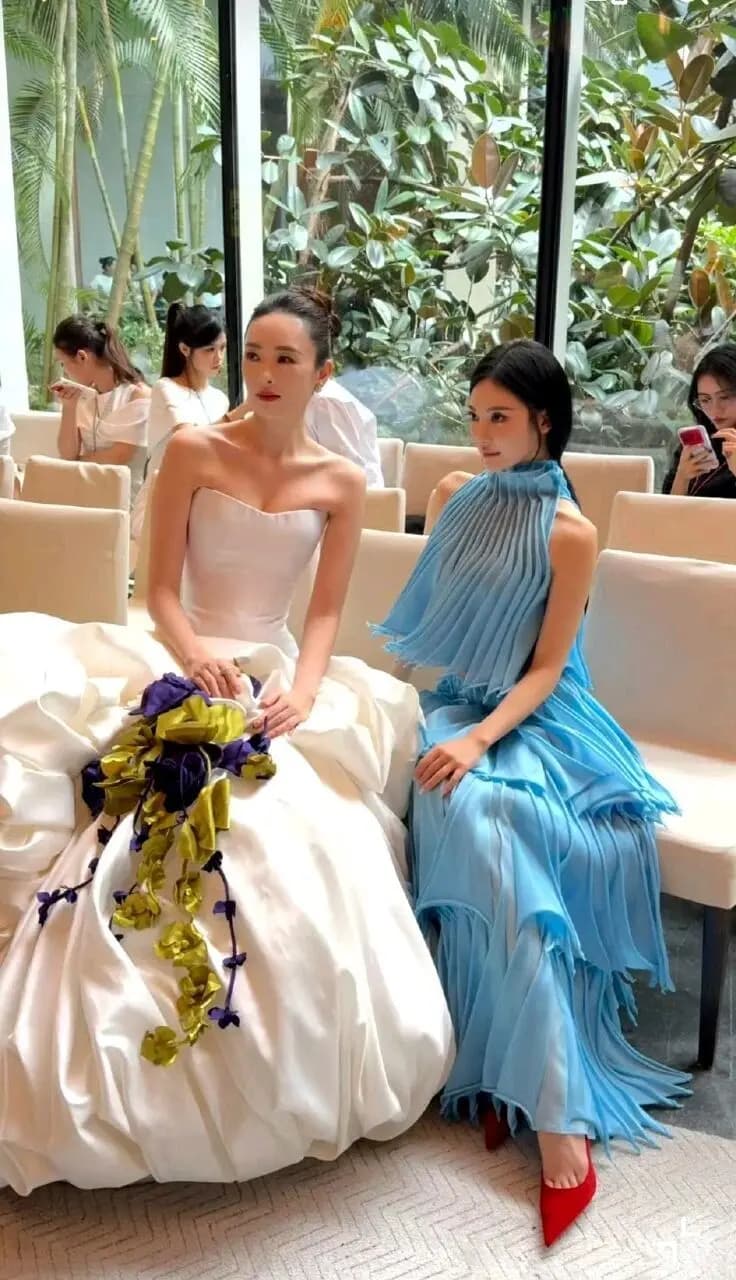 宁艺卓红毯造型二