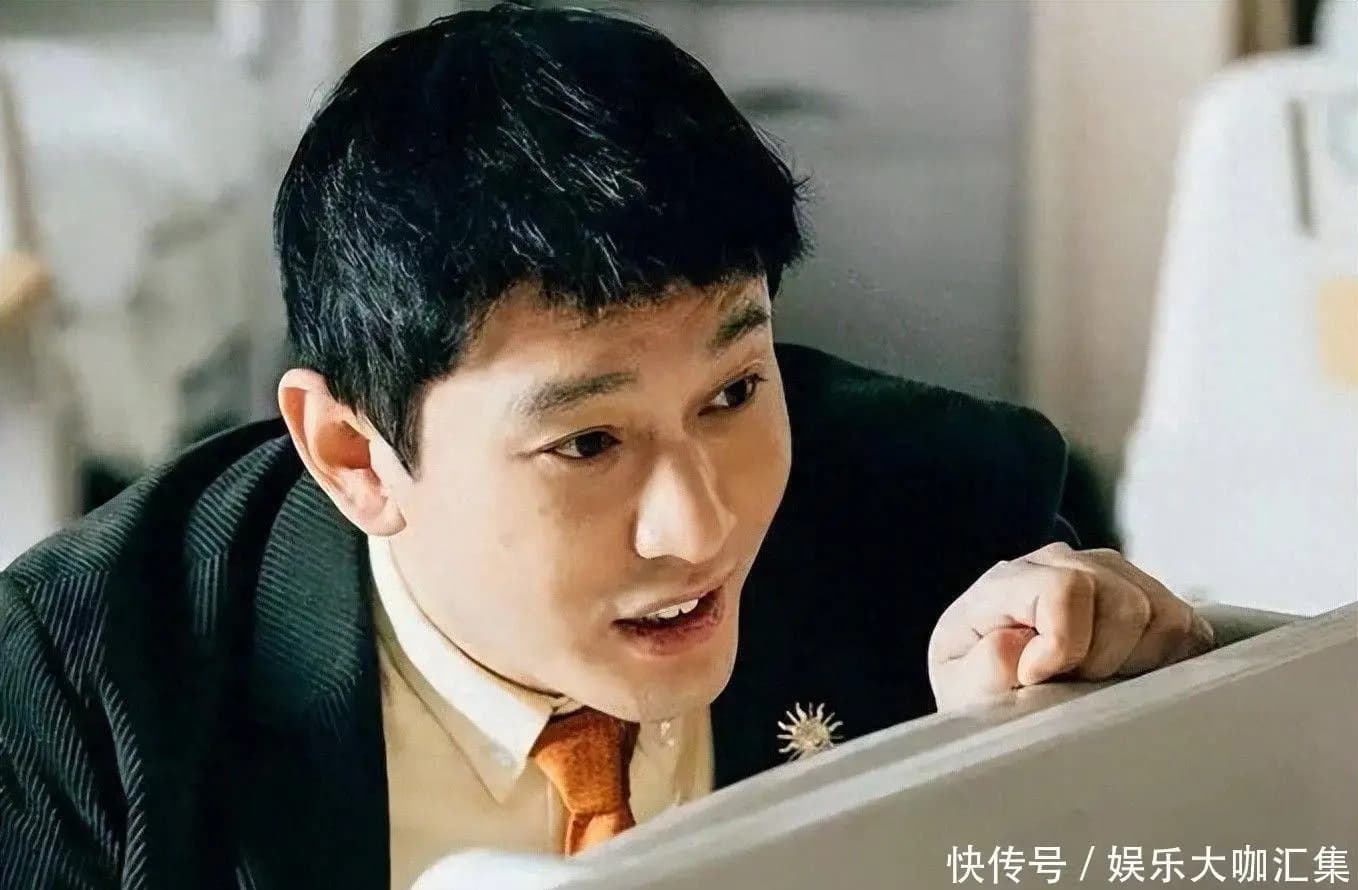 离婚3年,拿儿子当宣传噱头的黄晓明,撕下了杨颖最后一丝体面