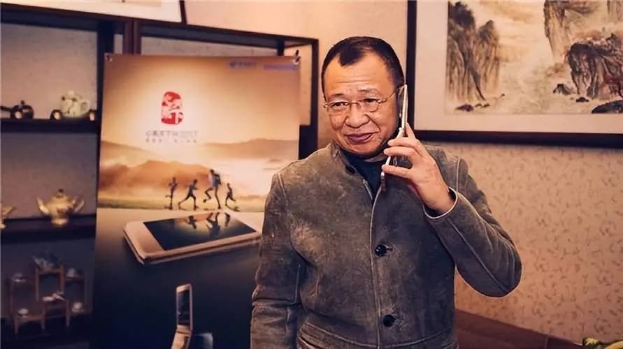 许绍雄在使徒行者中饰演欢喜哥的经典形象