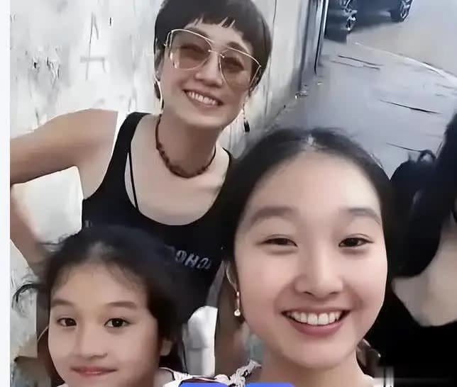 爱马参加拉丁舞单人精英大奖赛经历