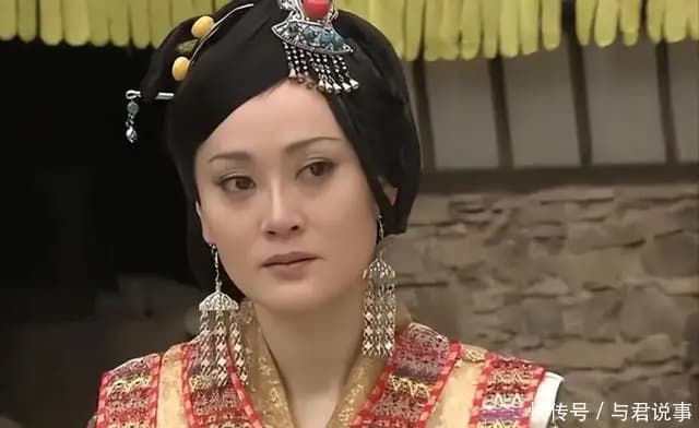 宋佳与第一任丈夫张学津及女儿合影