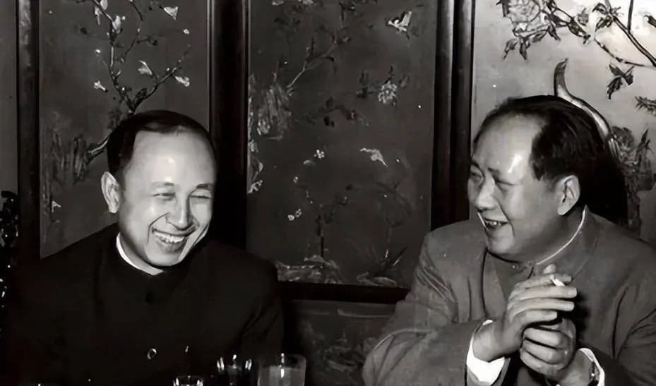 中国第一枚导弹发射成功的历史瞬间