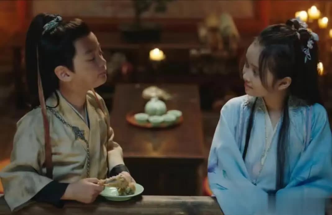 白瑾用珍贵慕家玉牌从轻衣侯手中换来慕声