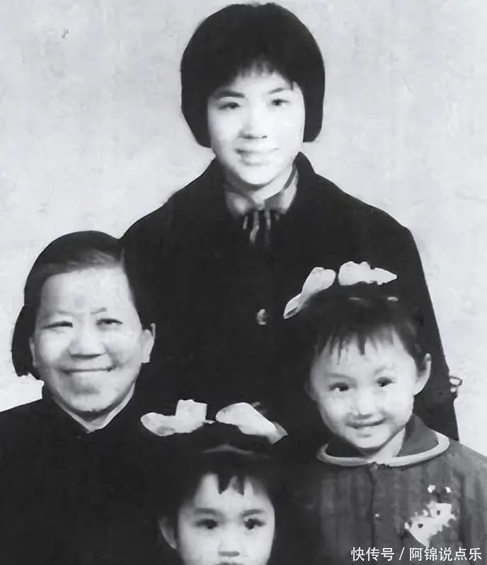 杨钰莹与赖文峰当年的情感纠葛及豪车接机相关画面