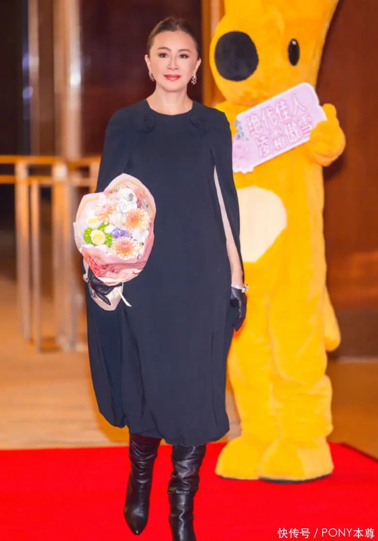 刘嘉玲保持50公斤体重展现中年女性自律好身材