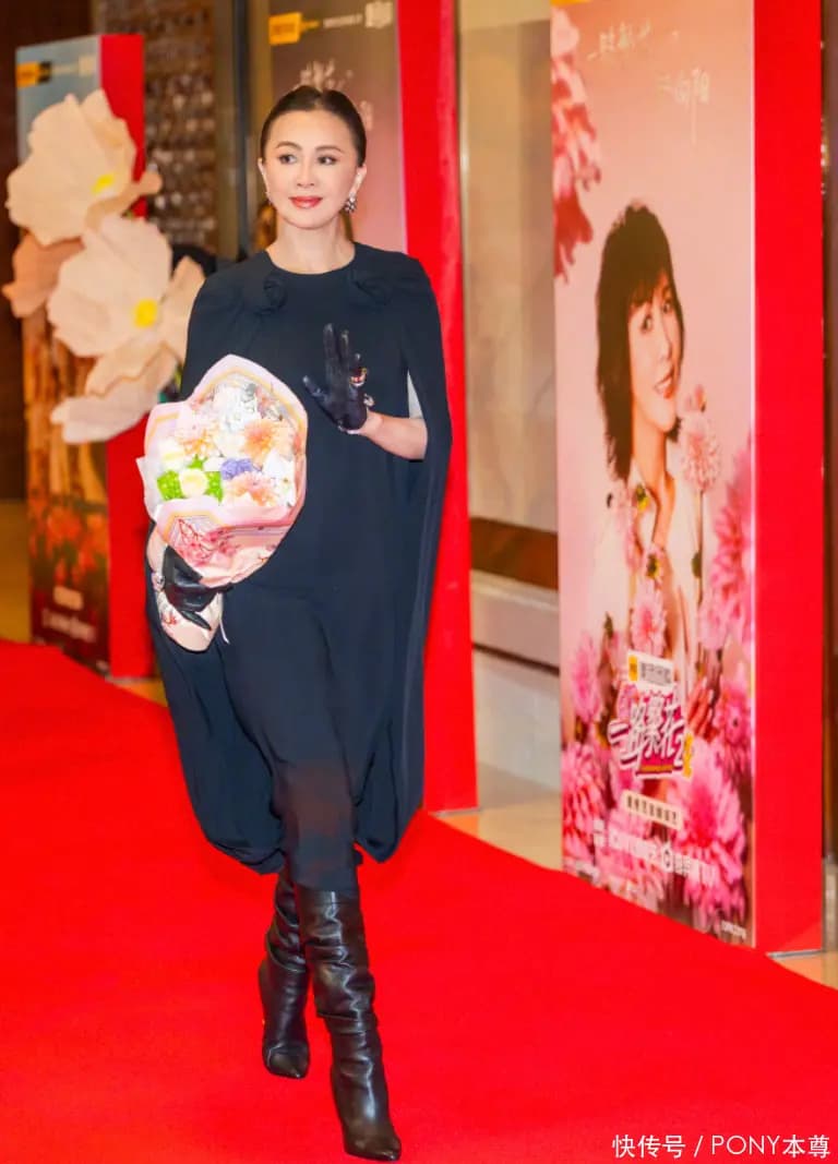 刘嘉玲面色红润五官自然无医美痕迹