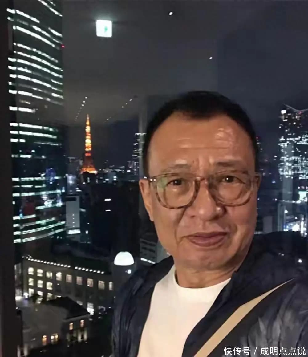 突发!76岁香港知名演员病危,多位好友火速前往医院,神色凝重