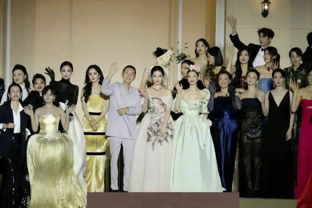 抢C位“被退圈”,钟楚曦到底冤不冤?