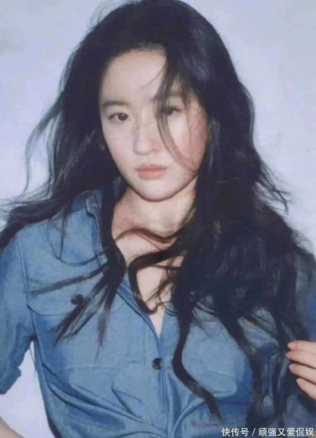 38岁刘亦菲暴瘦20斤,青春女高形象惊艳回归,颜值依旧能打10年!