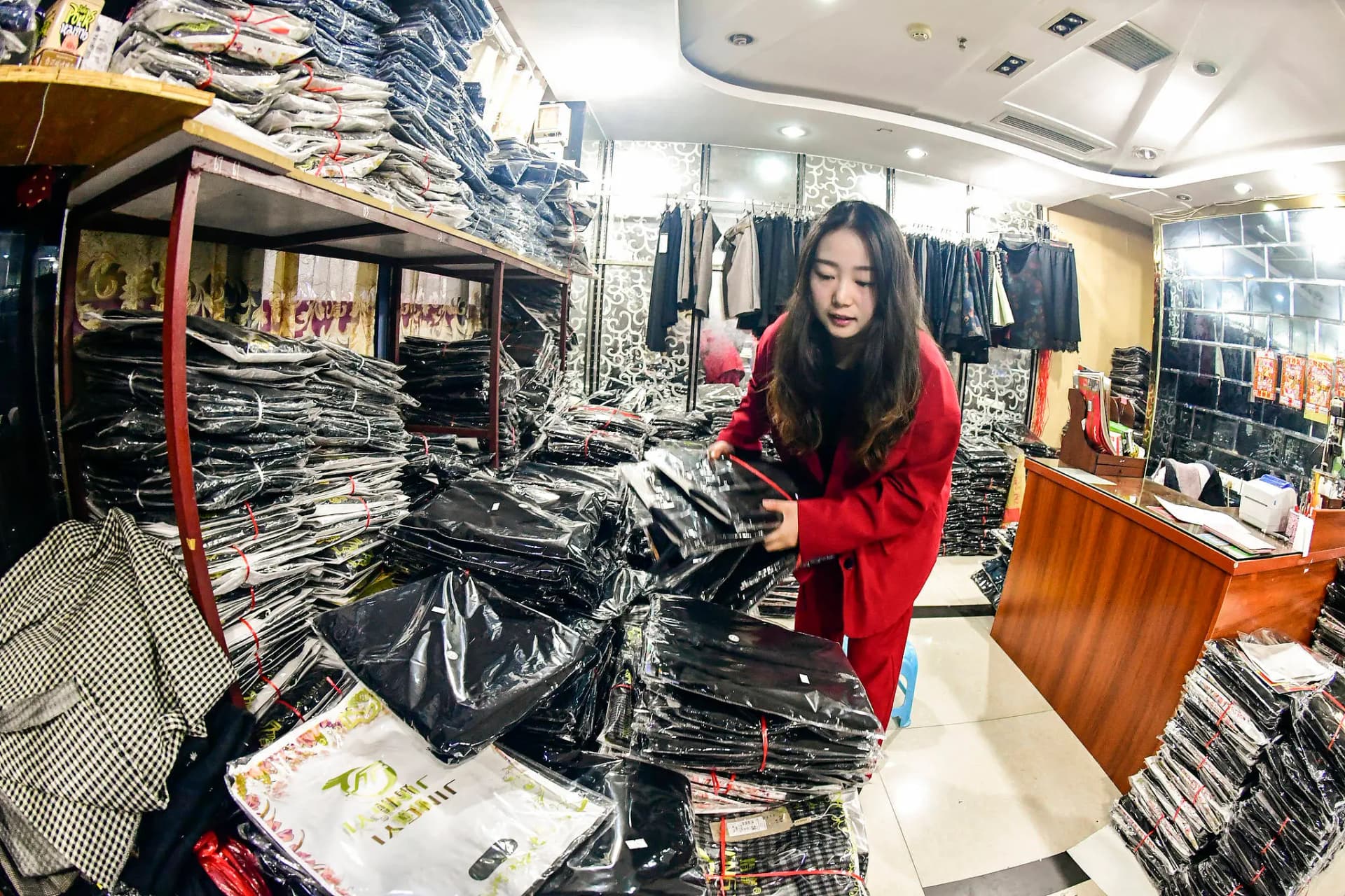 高梵羽绒服双11线下门店销售火爆