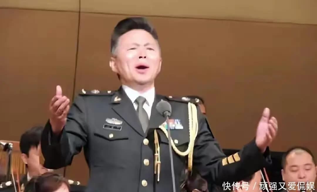 3岁丧父,母亲守寡48年将他养大,一级演员王宏伟的孝心令人感动