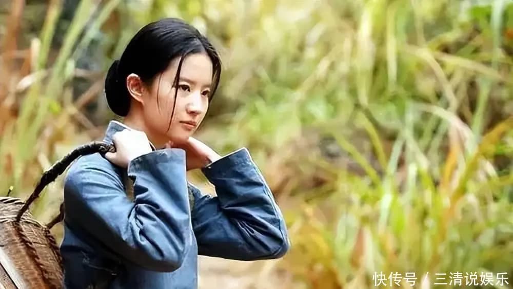 巩俐自信微笑传递女性力量