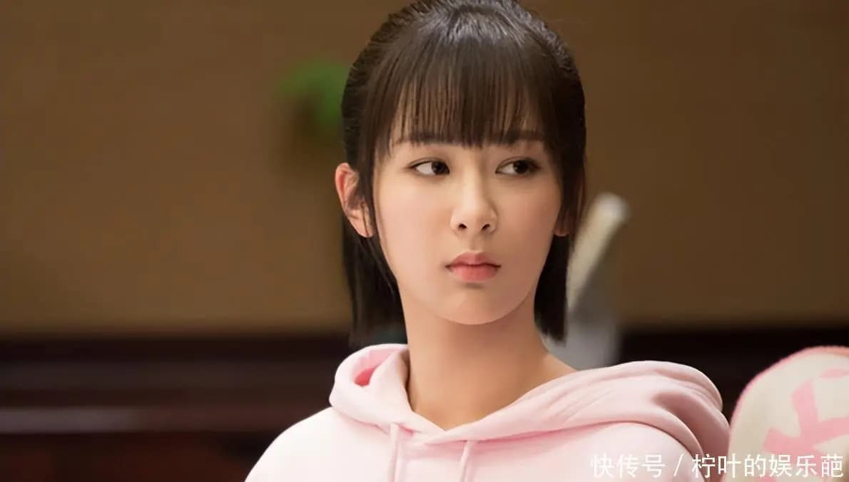 杨紫在《亲爱的,热爱的》中的甜蜜剧照