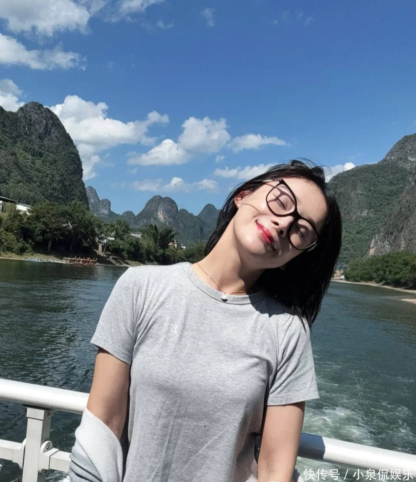 袁姗姗清爽短发造型特写