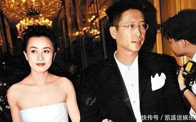 许晋亨与前女友刘嘉玲等人的过往合影