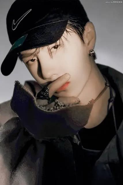 王一博:从舞台新星到全能艺人的华丽蜕变