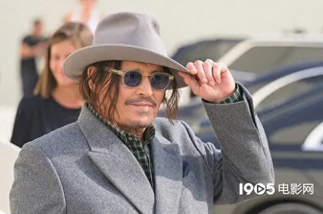 约翰尼·德普携《埃比尼泽:圣诞颂歌》回归好莱坞