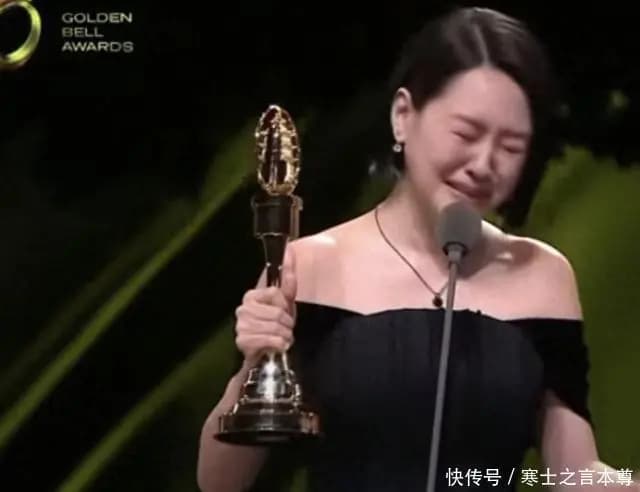 大s去世8个月,妹妹小s拿奖开庆功宴,现场蹦蹦跳跳超开心