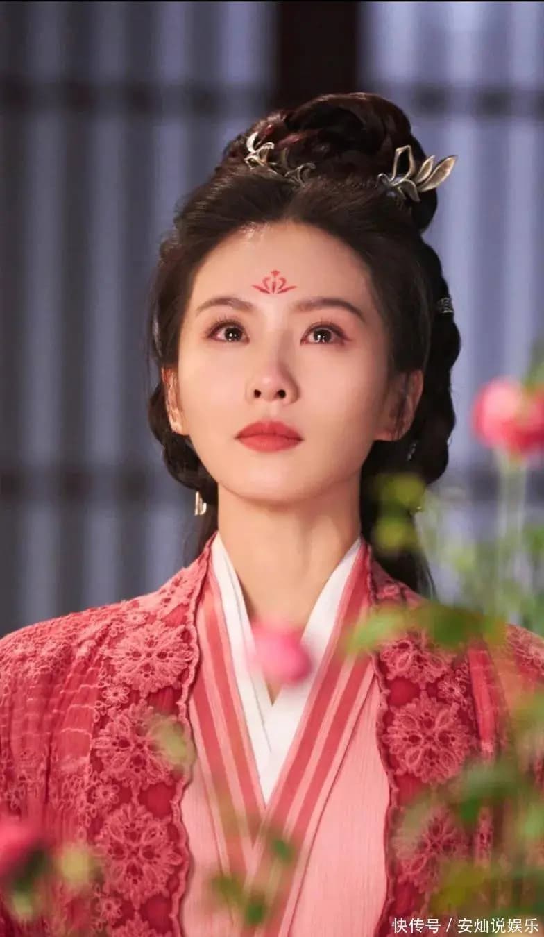赵丽颖花千骨古装角色剧照