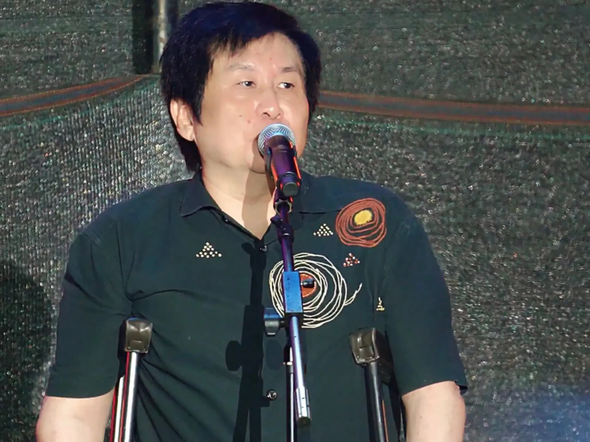 郑智化长文控诉内地机场普遍存在刁难残疾人现象