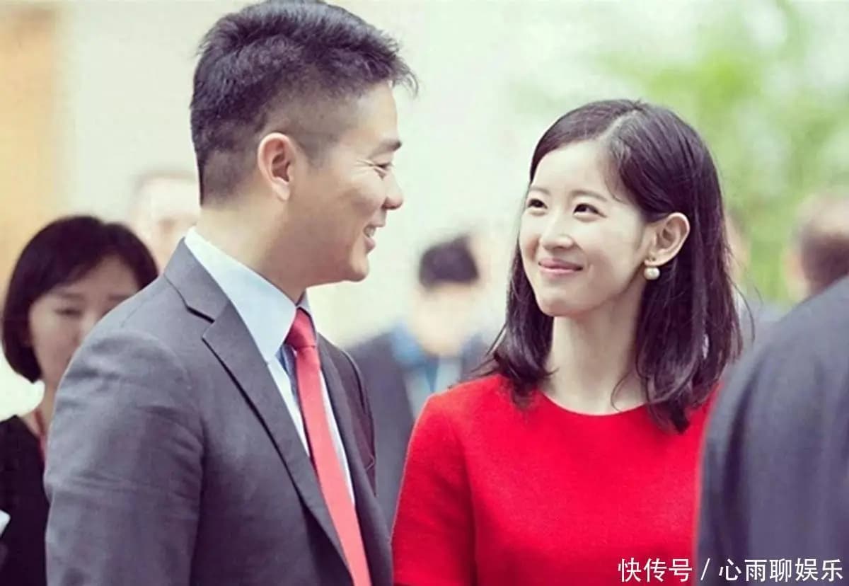 这才懂,为何嫁大19岁刘强东,7年生3孩的章泽天,从无半句怨