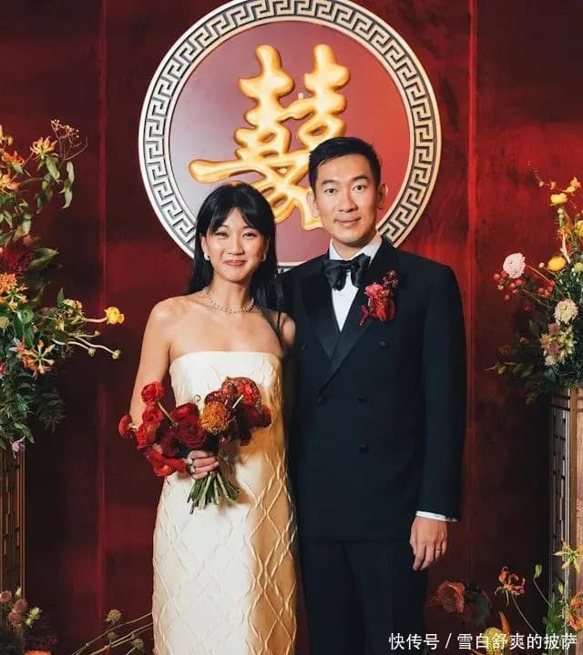 郑丹瑞看着出嫁女儿时流露出的复杂神情