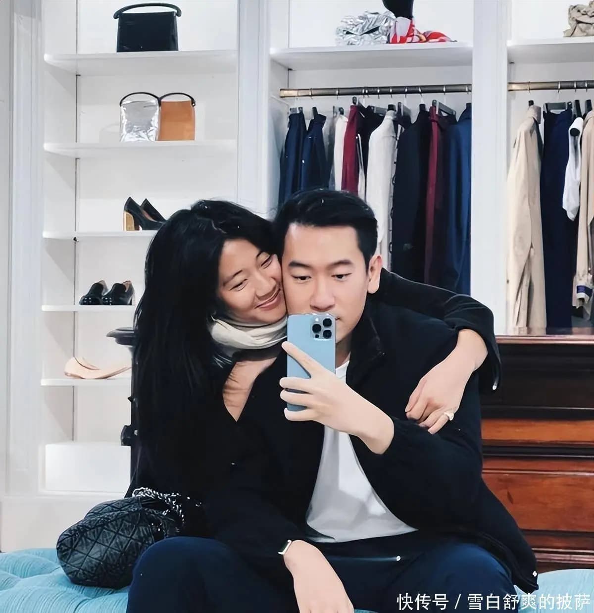 郑瑶丈夫Jacob Chan的职场精英形象