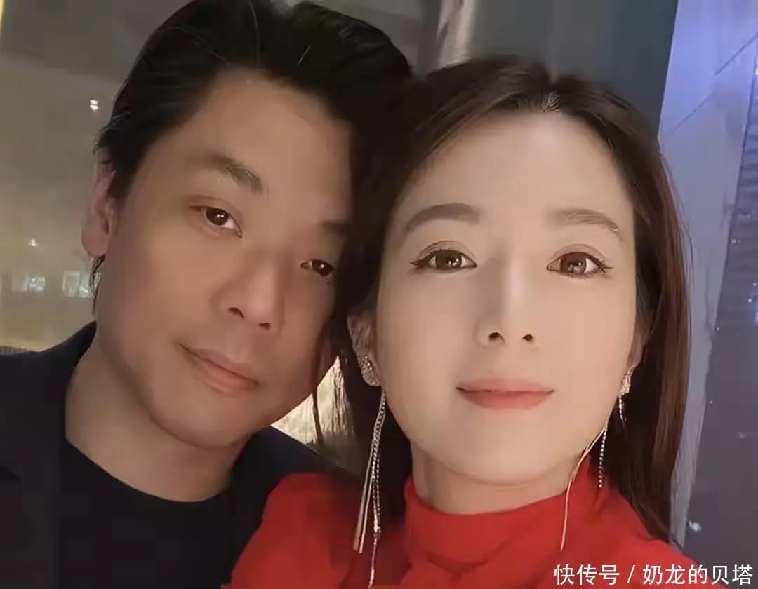 苟芸慧复出工作状态