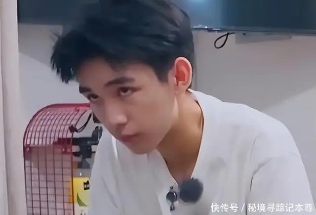 荣梓杉面对陈好的询问表现得一脸无辜和游离