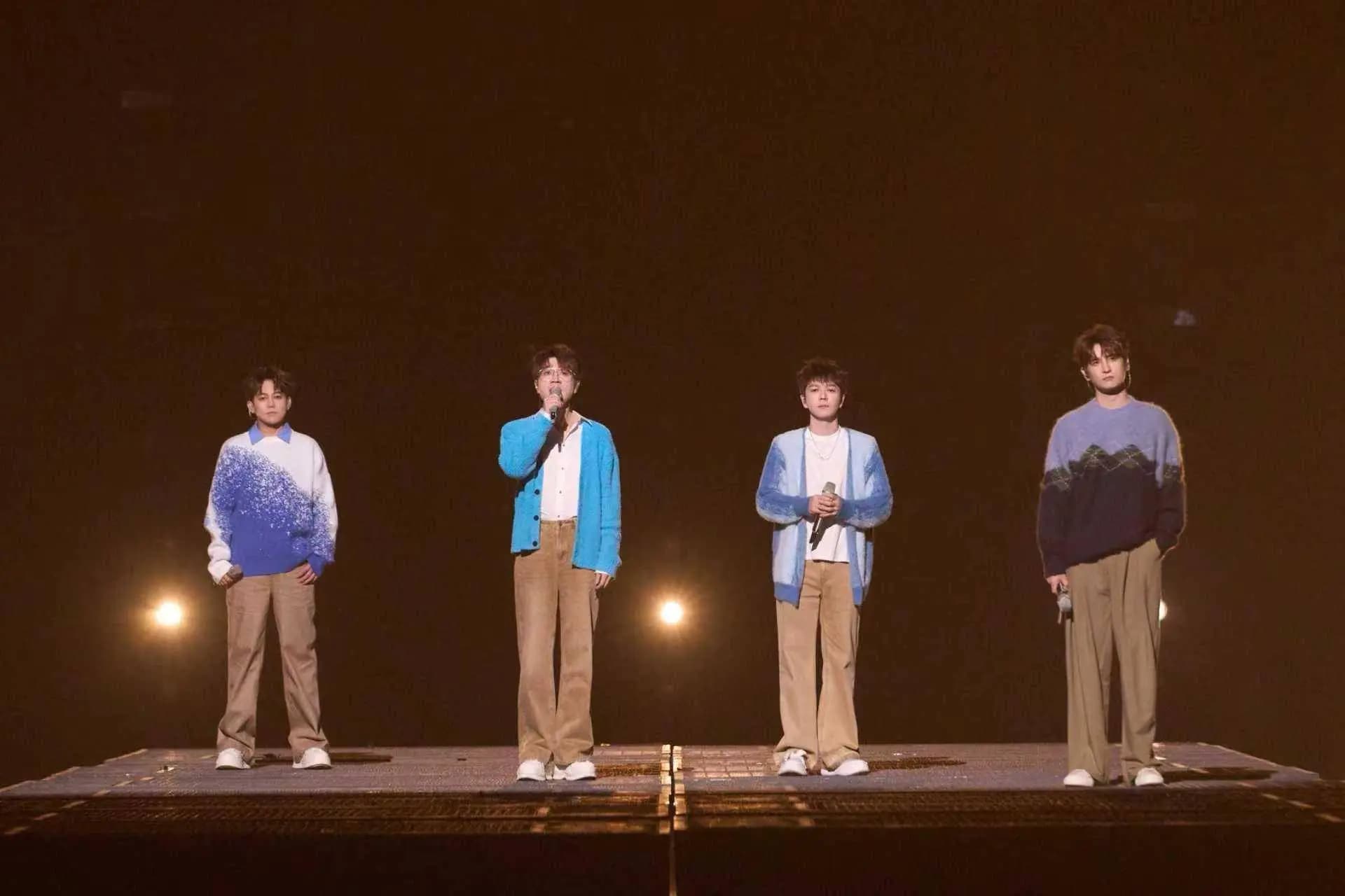 大湾区哥哥深情演唱明星告别披荆斩棘舞台