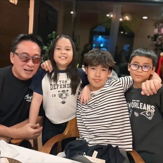 Ple Nakorn的小女儿Nong Allgrace搞怪表情包