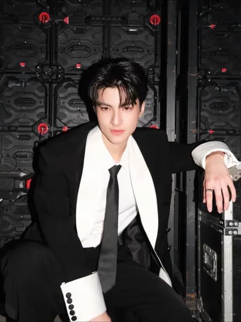 泰剧赤金童星Mac Nattapat长大后变身帅气型男