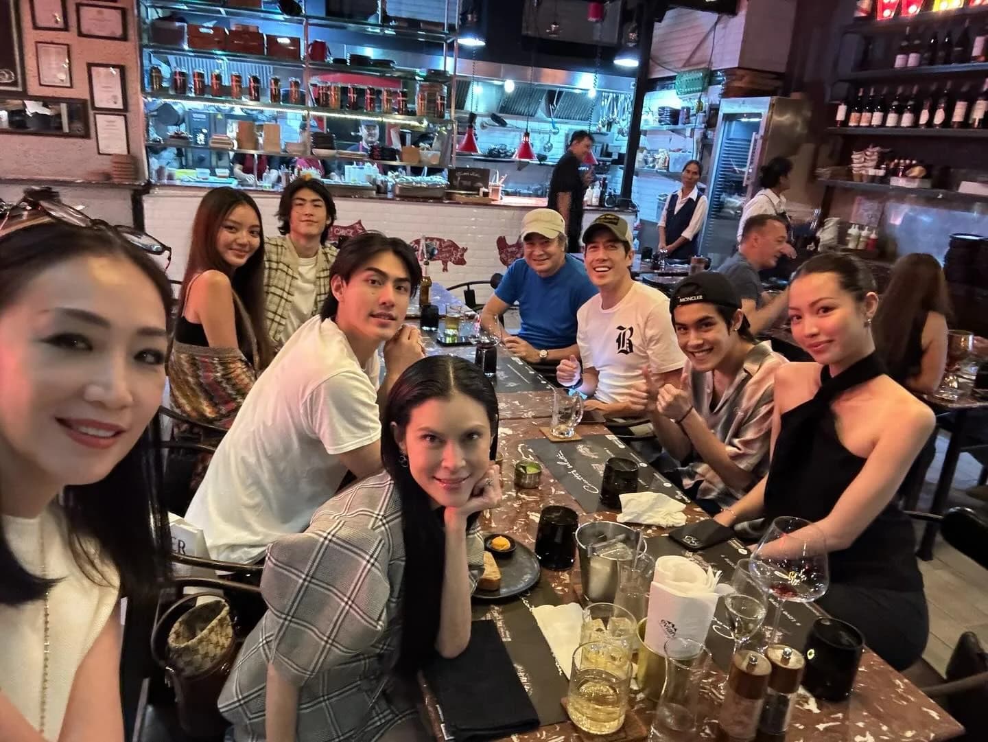 J Jetrin一家高颜值父子档合照