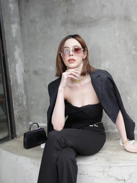 Ice Preechaya在TikTok上拥有超过80万粉丝,每天直播互动