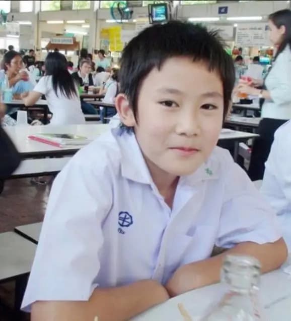 Fame Chawinroj成熟帅气写真