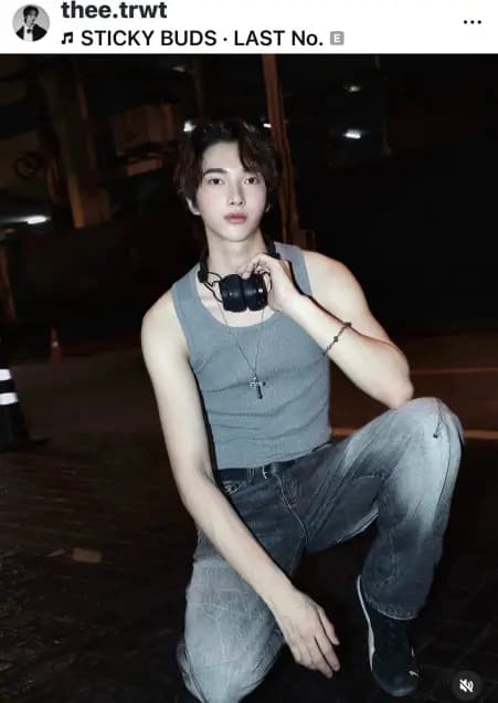 Thee Theerawat 生活照展示