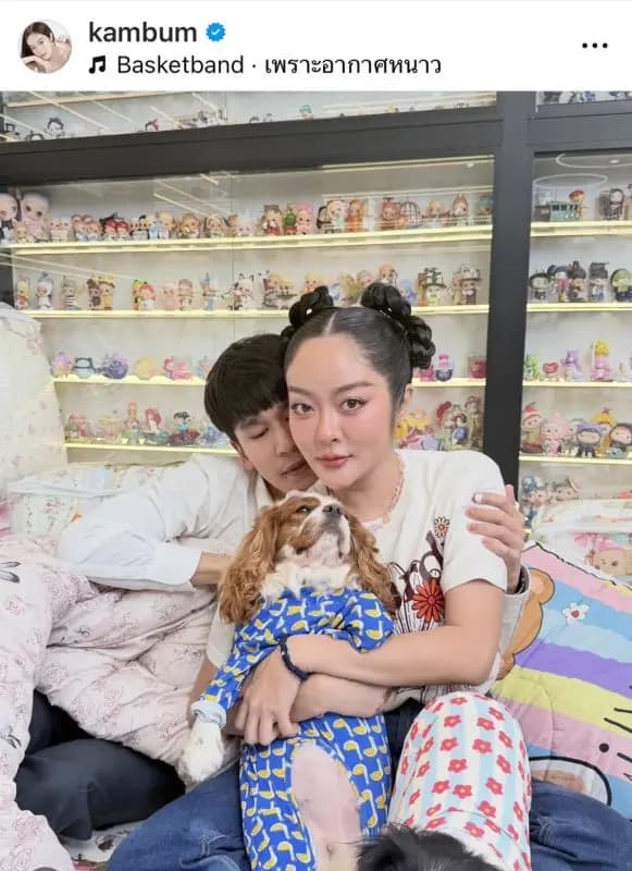 泰国女星Gam Boom Preeyada的狗狗特写