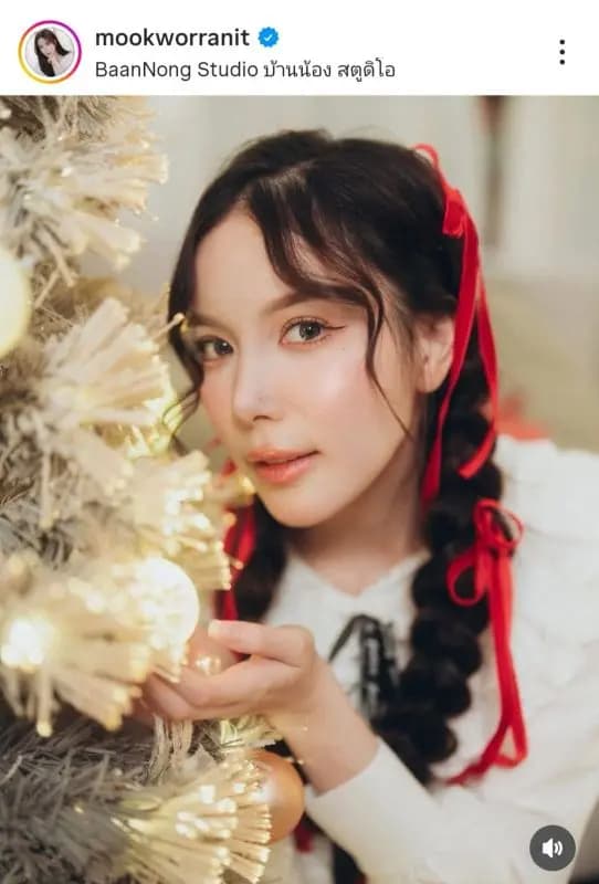 Mook Worranit回应单身争议的社交媒体动态截图