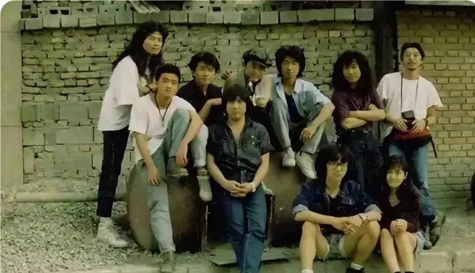 黑豹乐队同名专辑磁带销量火爆的时代记忆,街头巷尾传唱人潮人海