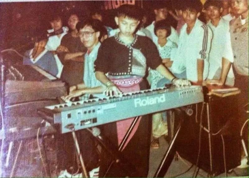 亲友与粉丝缅怀Nok Lae乐队成员Noom