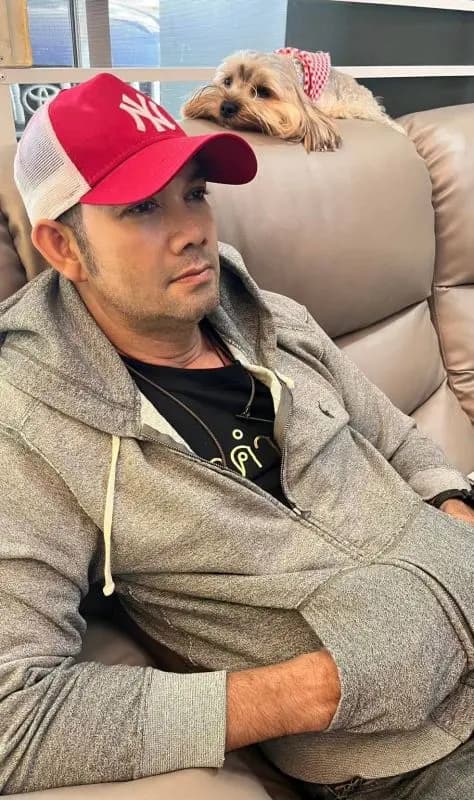 Eak Rungsiroj父亲葬礼诵经安排