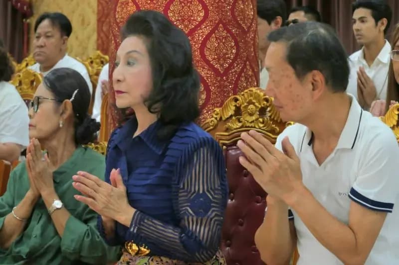 Pornpimol Manruethai 邀请亲友参加妹妹丧礼