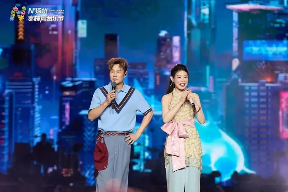 音乐节创意市集与周边